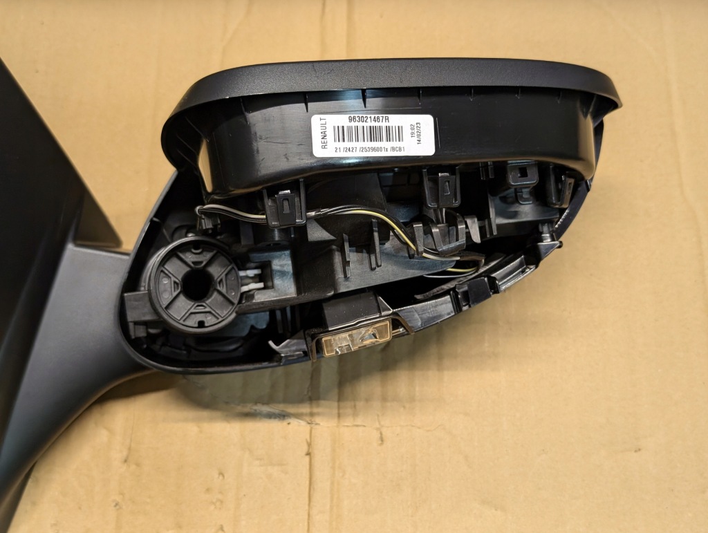 Зеркало наружное левая renault megane v e-tech европа в Украине