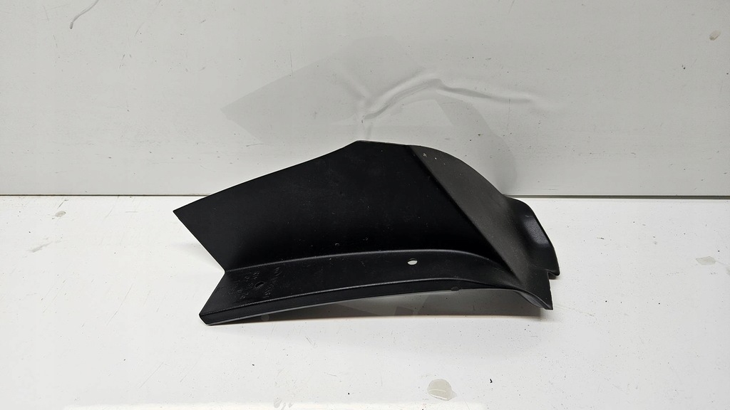 фото №1, Vw golf sportsvan 18- заглушка захист лампи задня ліва