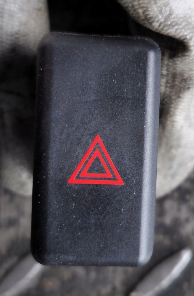 фото №1, Перемикач аварійних mazda 3 bp4k664h0