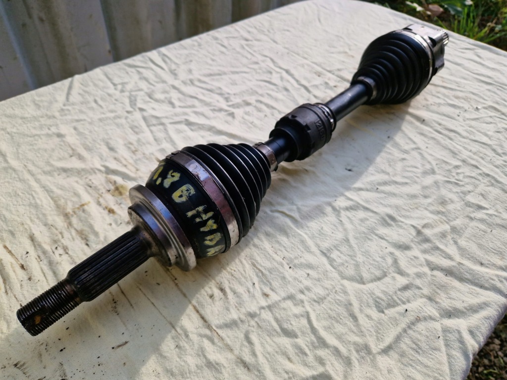 фото №1, Toyota prius 1.8 бензин гібрид ліва