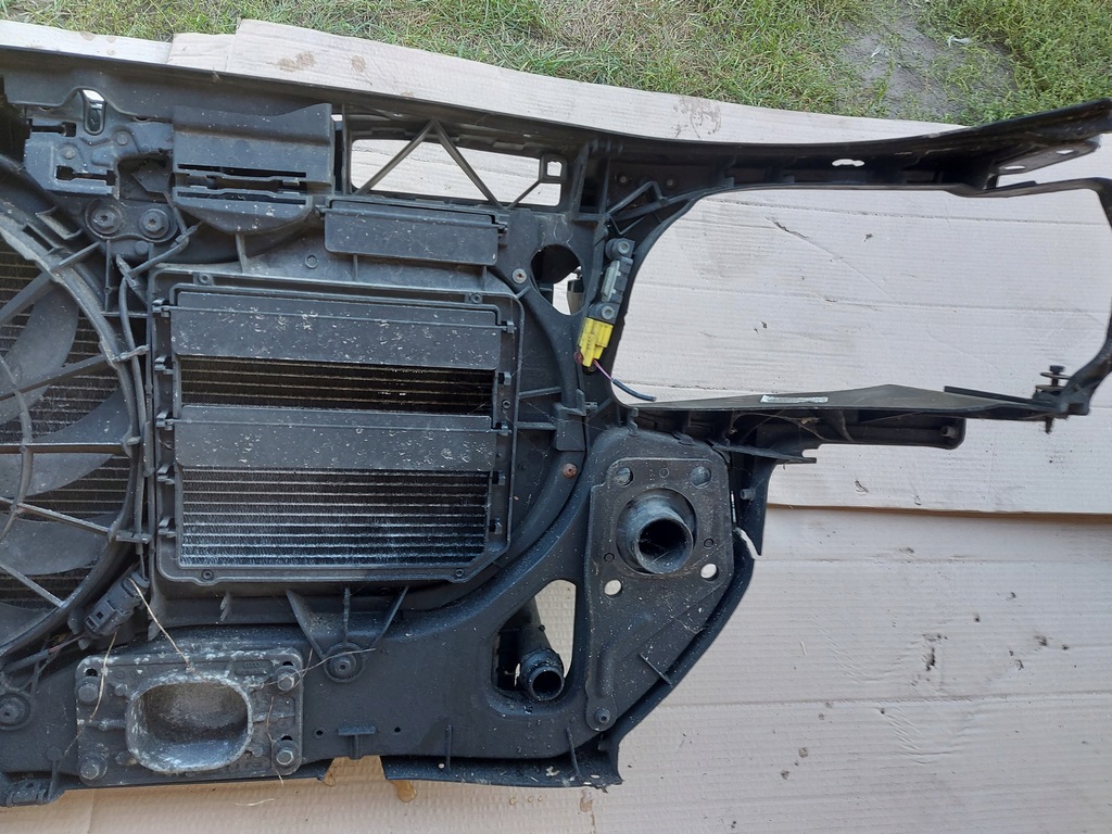 фото №8, Pas передній audi a4 b7 3.2 fsi nr. 8e0805594f