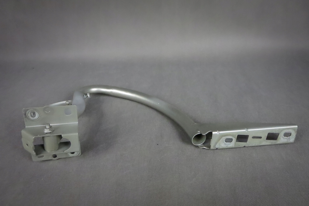 фото №6, Петля задний крышки audi a8 s8 4h 4h0827299d