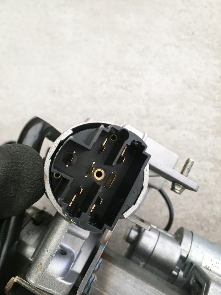 фото №12, Maserati quattroporte v колонка кермова