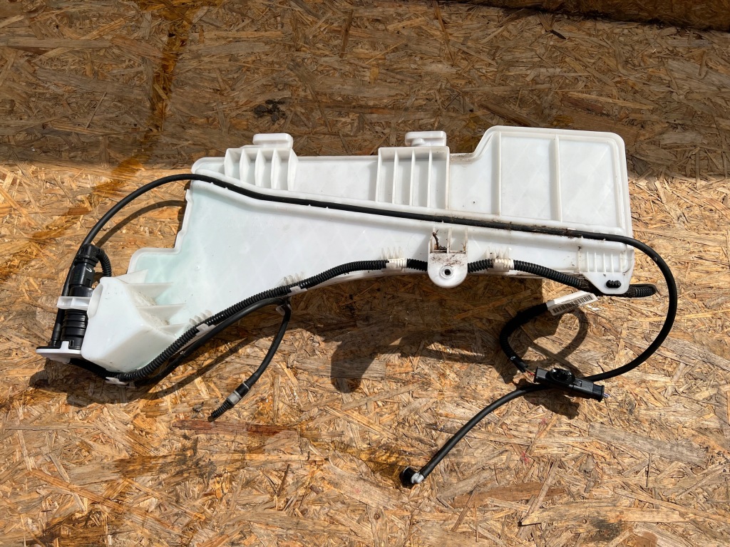 фото №1, Бак омывателя peugeot 5008 ii 9826400780