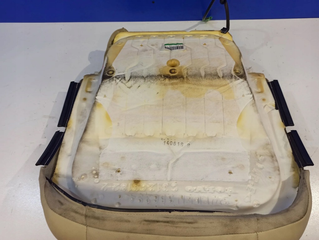 фото №9, Volvo v60 2015 ліва сторона сидіння, сидіння