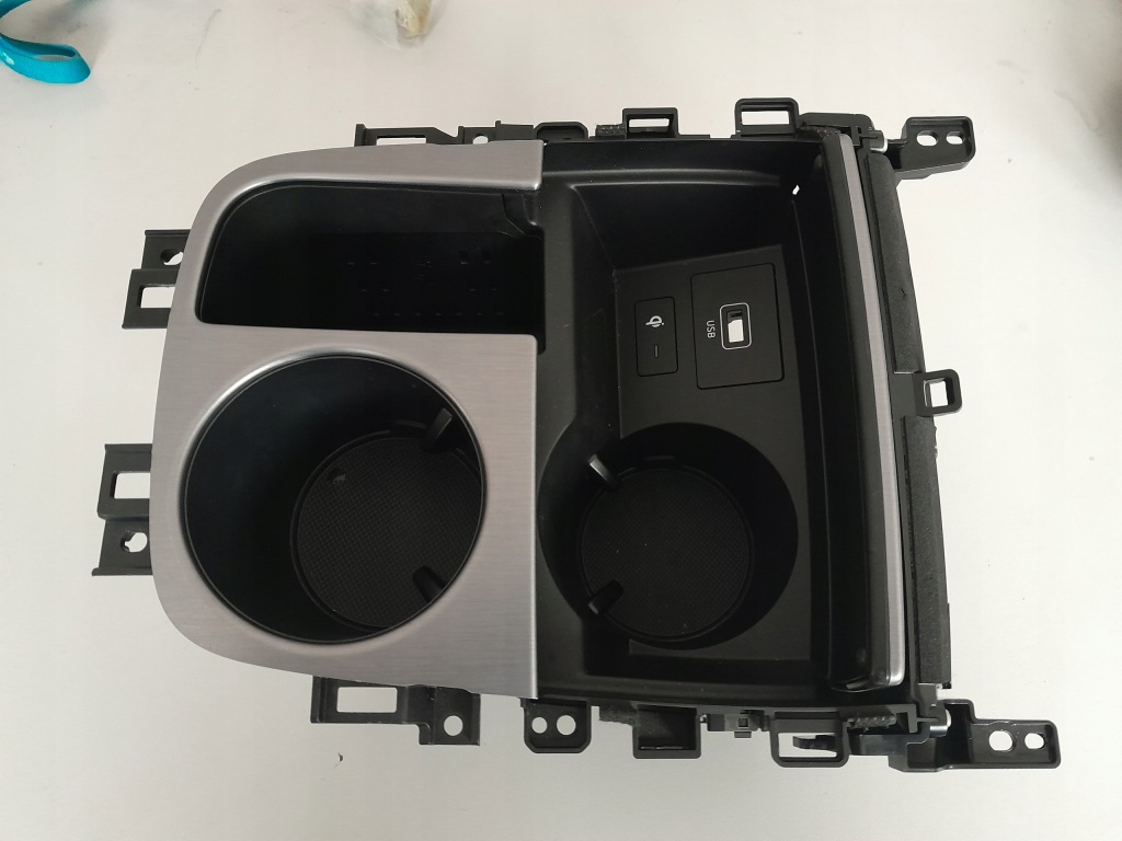 фото №8, Hyundai santa fe iv lift 2020r зарядний пристрій бардачок