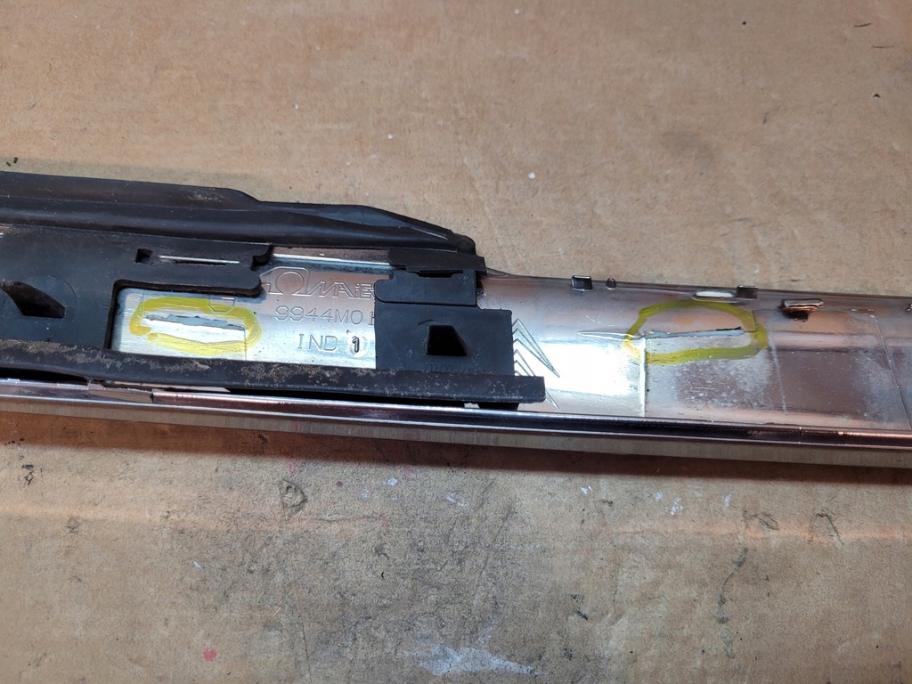 фото №8, Молдинг крила лівий перед ds5