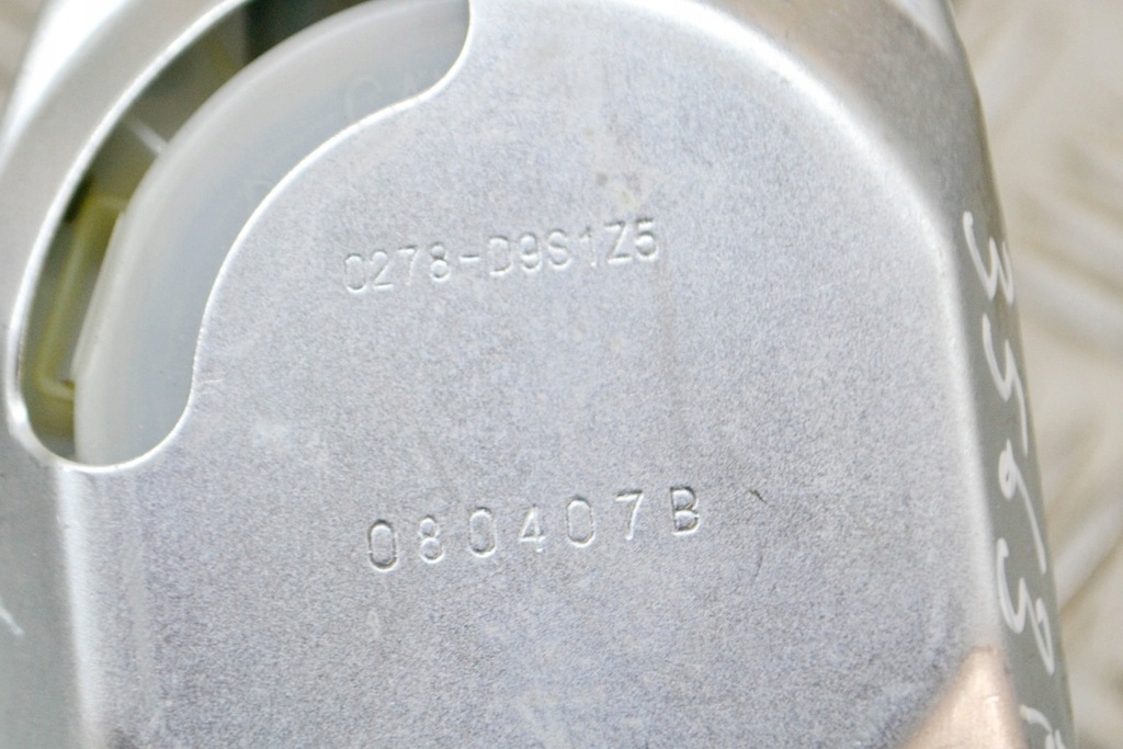 фото №8, Kia carens un pas безпеки передній правий 88810-1d200 88810-1d600 8882