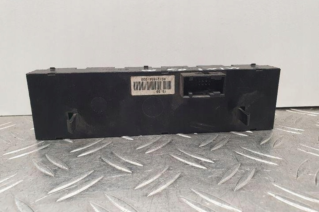 фото №1, Переключатель mini cooper r50, r53 6917983 1.6l бензиновый 120kw 2003