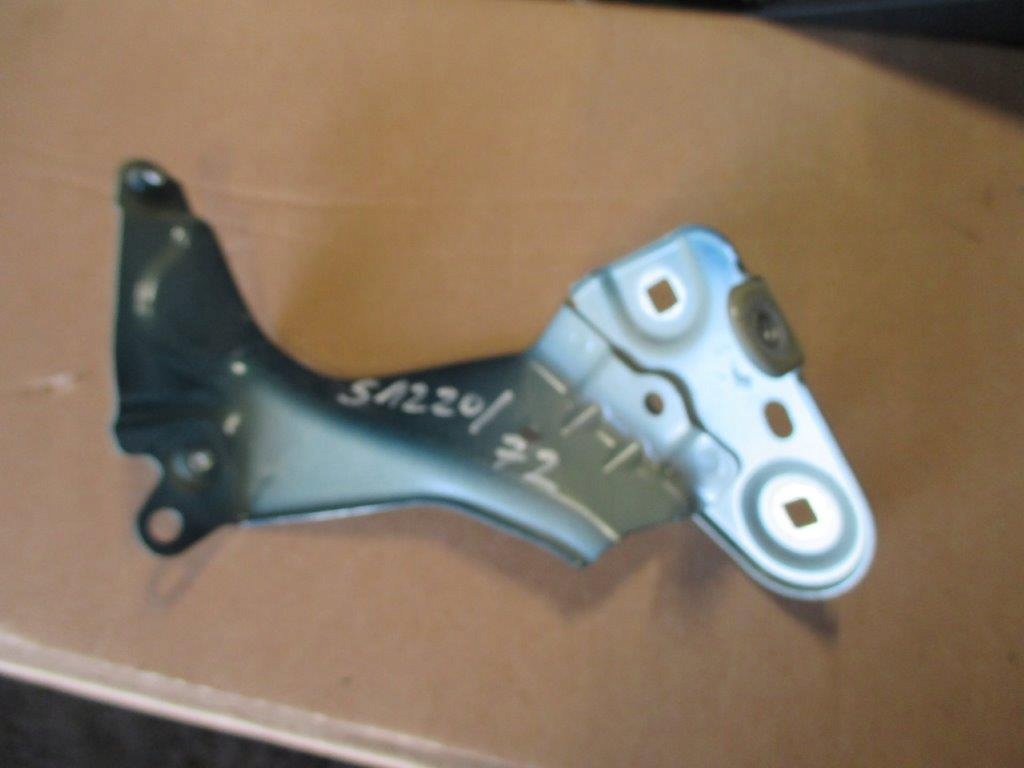 фото №8, Skoda octavia iv 19- кронштейн крила