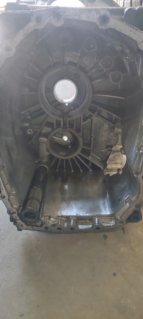 фото №6, Корпус коробки передач перед scania r grs 895