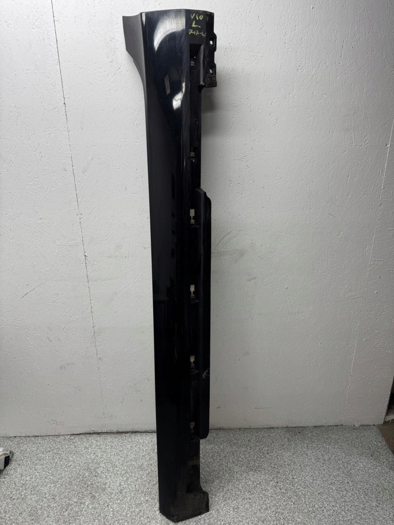 Купить Молдинг порог левая volvo v40 ii 2012-2018r 31265847 w-wa 455-16 r-design