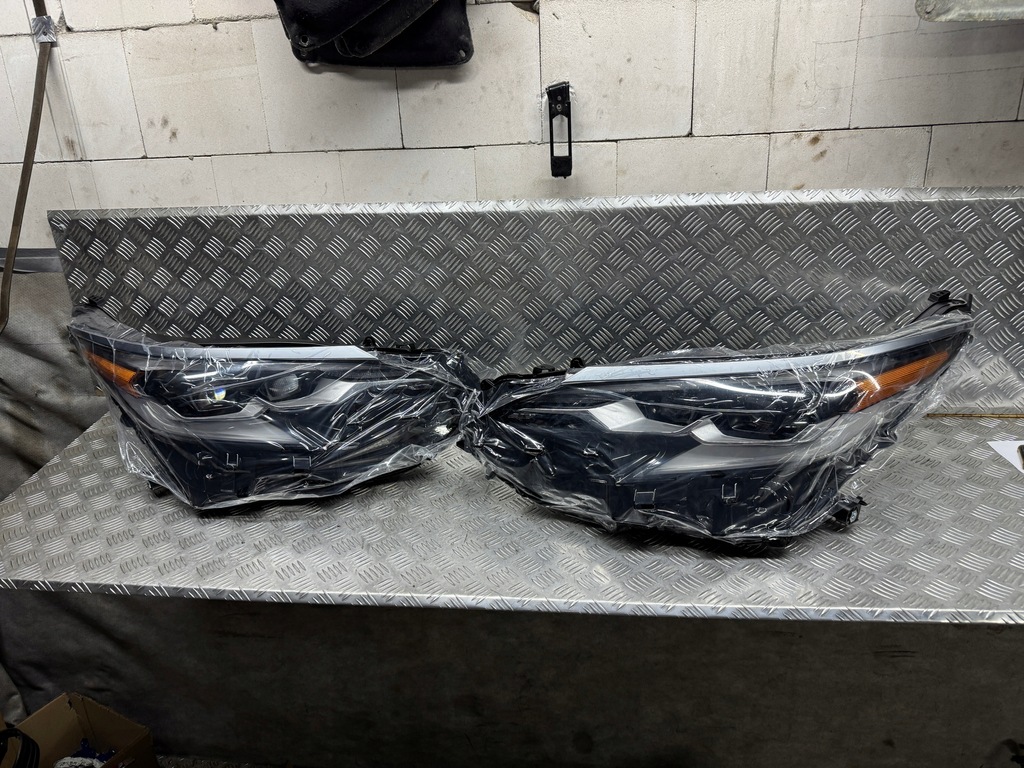 фото №1, Toyota sienna 2021 лампа фара правая левая platinum nowa