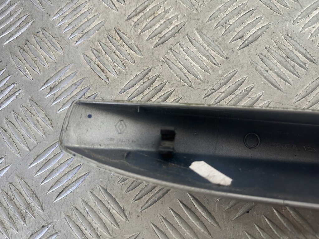 Renault megane 3 заглушка рейлінг ліве задні 738876878r Оригінал