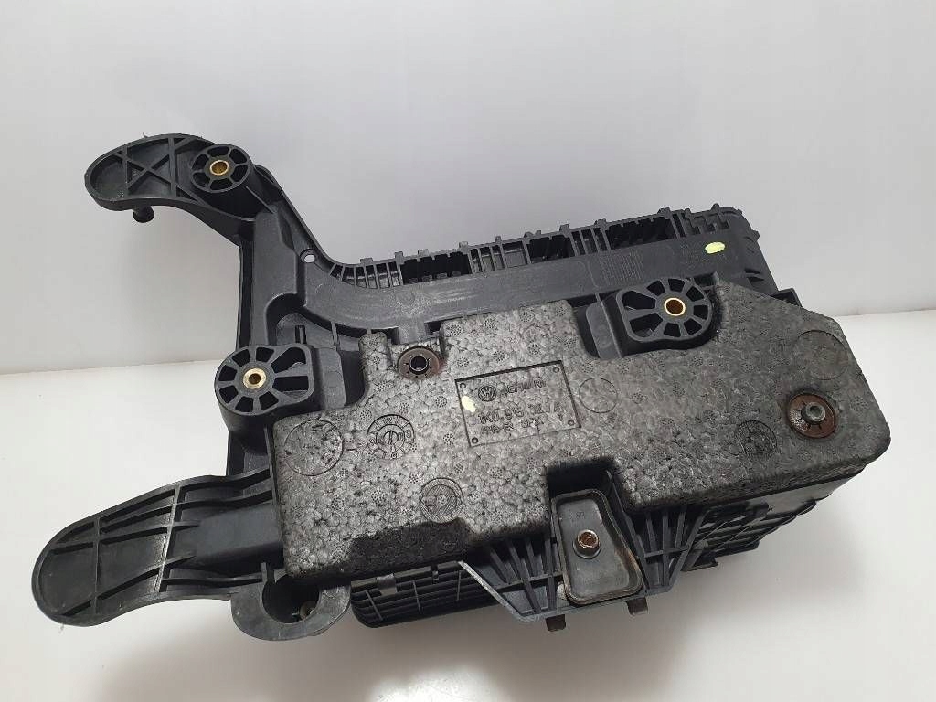 Audi a3 s3 8p основание корпус аккумулятор защита 1k0915333h оригинал Цена