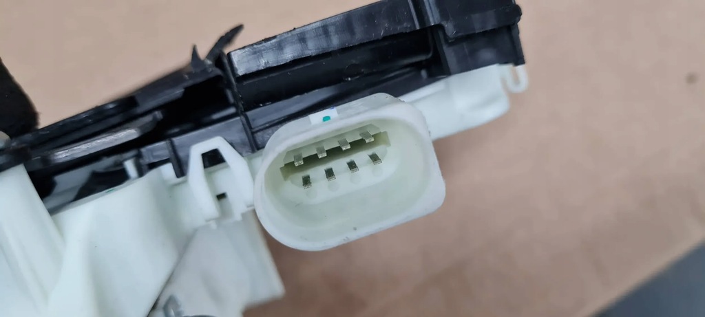 фото №9, S5 8w lift a5 замок дверь левый задняя 8pin 4g0839015n a4 b9 8w s4