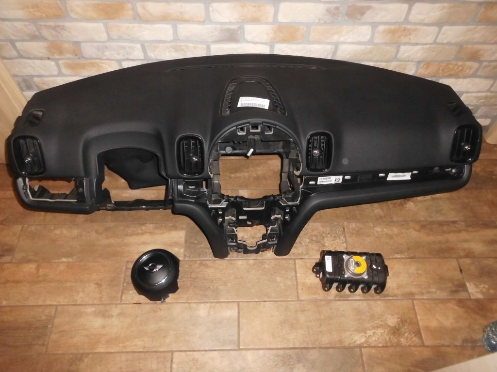 фото №1, Mini moris countryman f60 консоль+ 2подушка безпеки ремонт