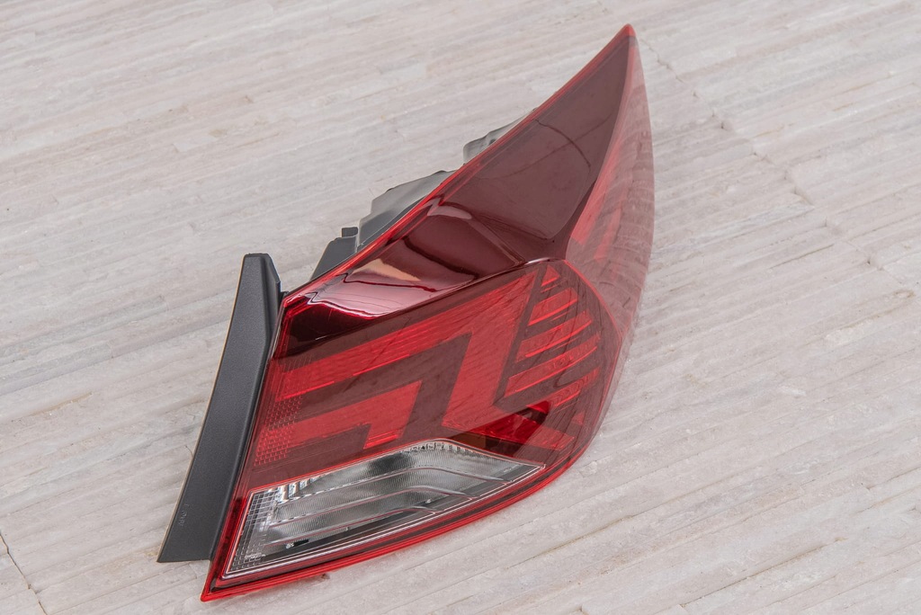 фото №10, Hyundai elantra vi ad 2018-2020 кузовная лампа задняя правая 92402f2500