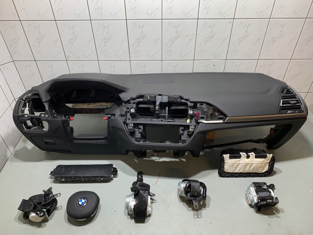 фото №1, Консоль панель приладів оригінал ремені bmw g01 g02 x3 x4 lift lci