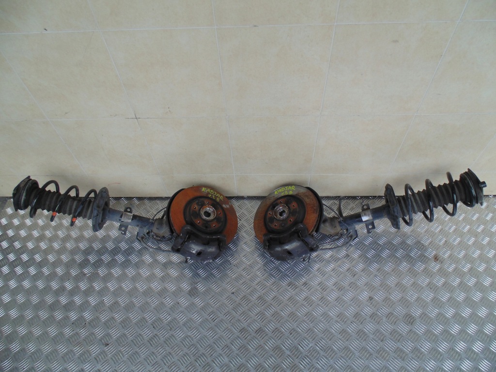 фото №1, Поворотный кулак перед правая renault kadjar 1.3 bz