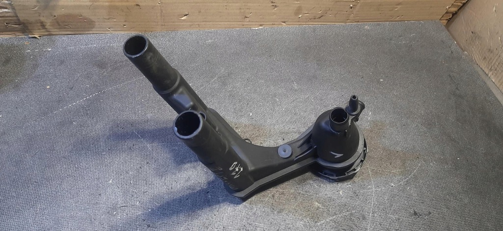 фото №5, Вентиляция картера масла 2.7d land rover discovery iii 7h2q6a785