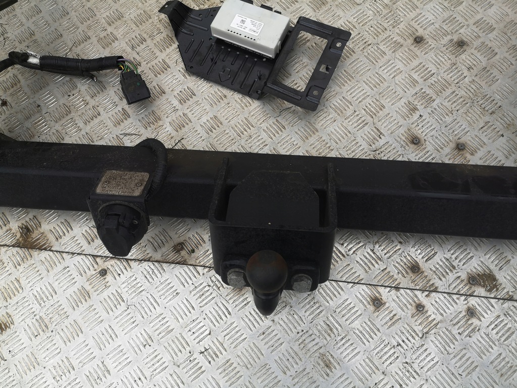 фото №3, Ford ranger 2016 rok hak буксировочный hb3c-19d520-aa