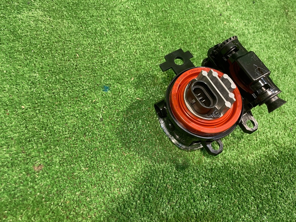 фото №9, Renault clio v противотуманная фара левый led 261550862r