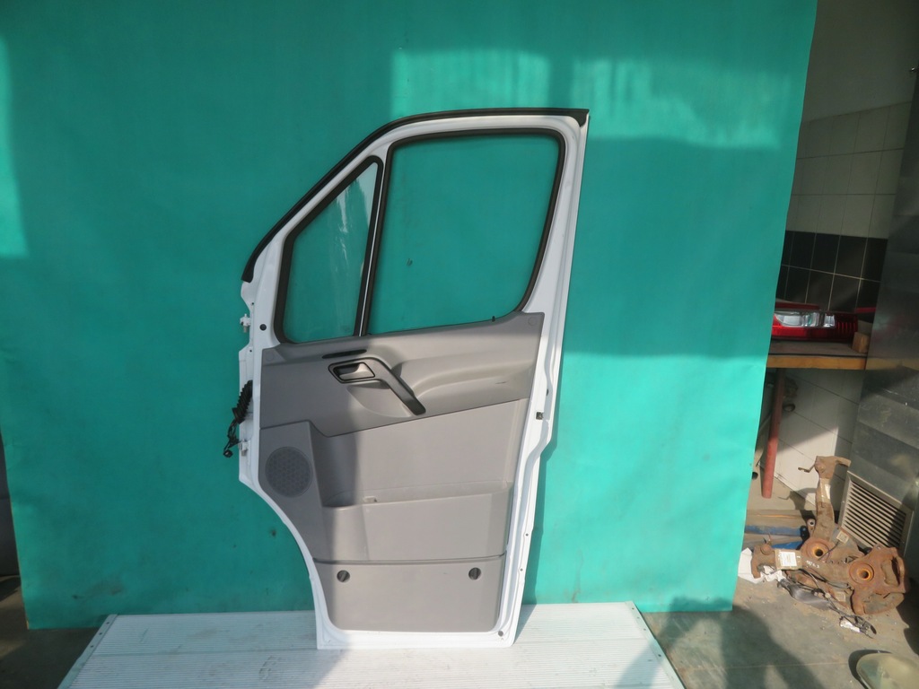 фото №8, Дверь правый перед mercedes sprinter 906 15r