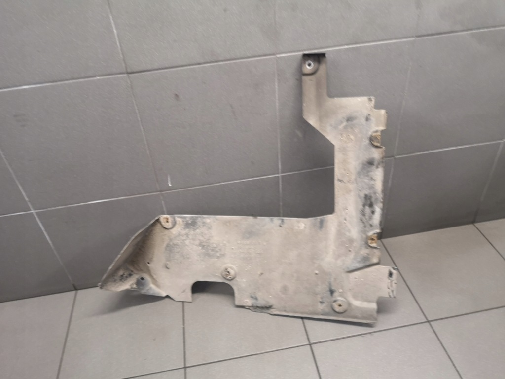 фото №5, Защита подвеска правая audi a8 d2 4d0018958b