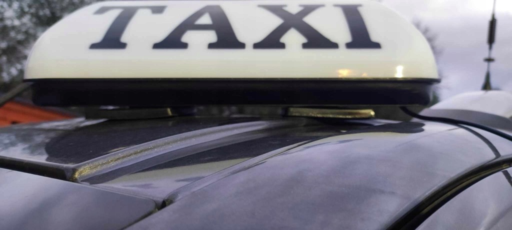 Бездротова фара kogut taxi магніт do180 км/год в Україні