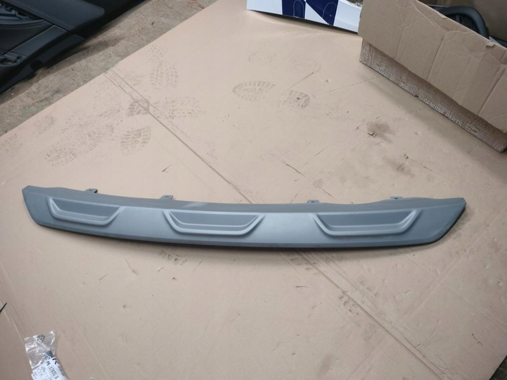 фото №1, Спойлер накладка бампера задня sandero iii 20- ідеальний стан