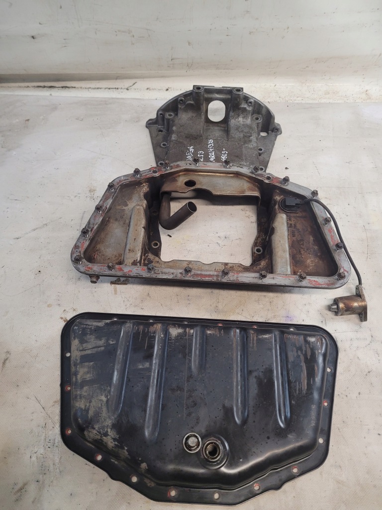 Піддон піддон масляна оригінальний номер r90400216 opel omega b 2.5b Ціна