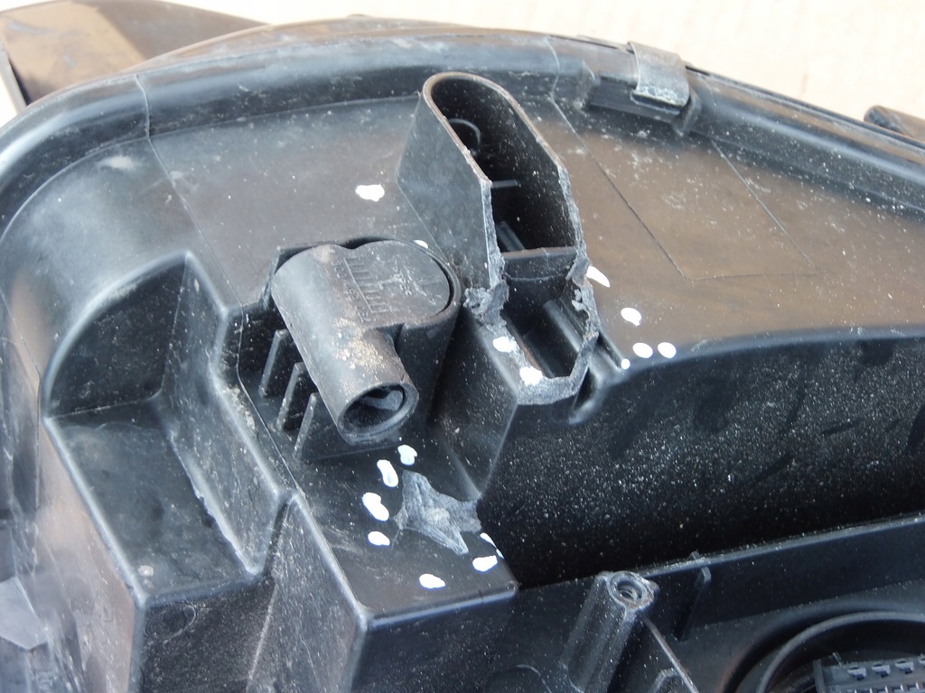 фото №16, Лампа led лівий перед пошкоджена vw tiguan 5nb941035d