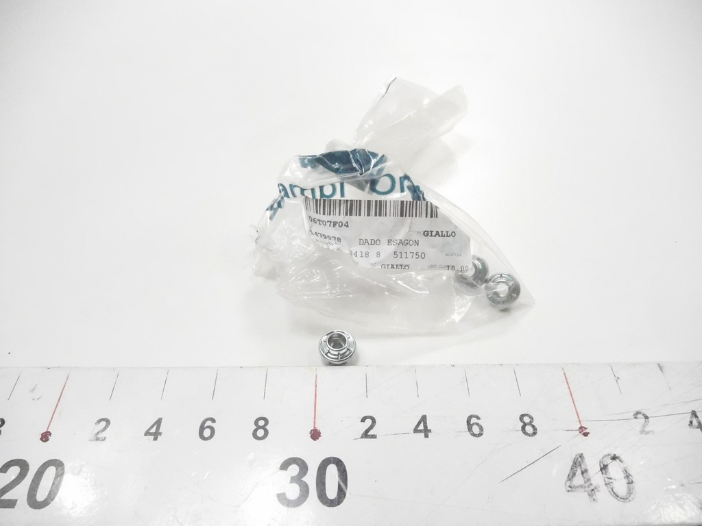 фото №6, Гайка m6 ford c-max 2007-2010 оригінальний номер 1479978