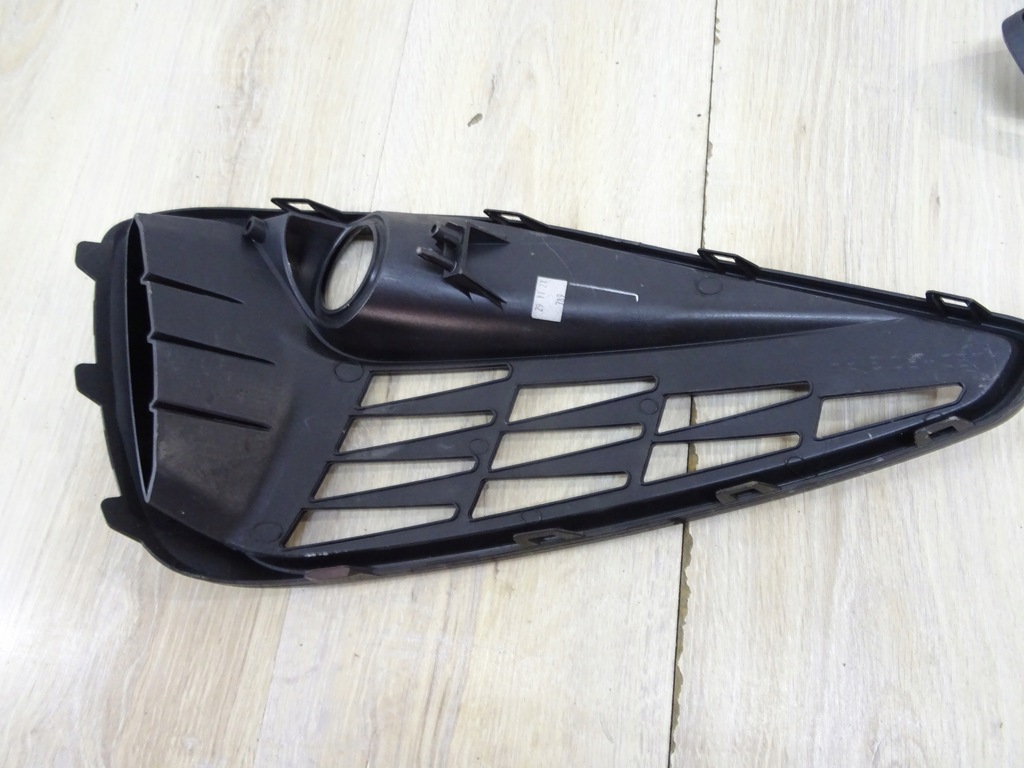 фото №13, Hyundai i30 iii решётка бампера правая 86564-g4510