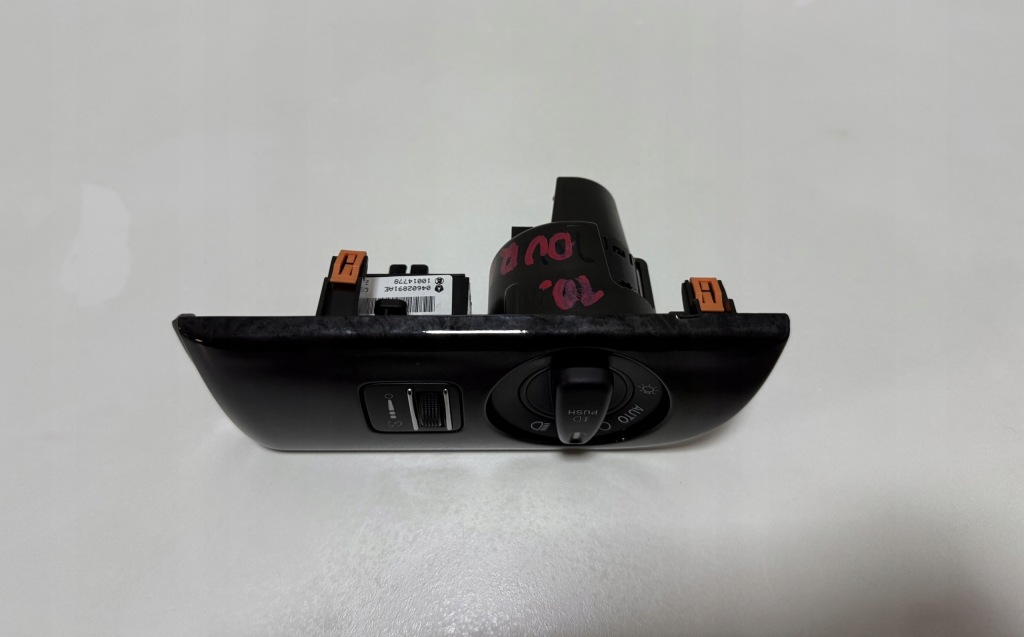 Dodge durango iii 14- usa молдинг декору захист панелі перемикач 04602891ae в Україні