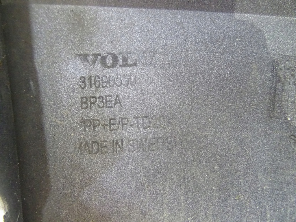 фото №13, Volvo v60 ii s60 iii r design бампер перед 31690530 ксенон