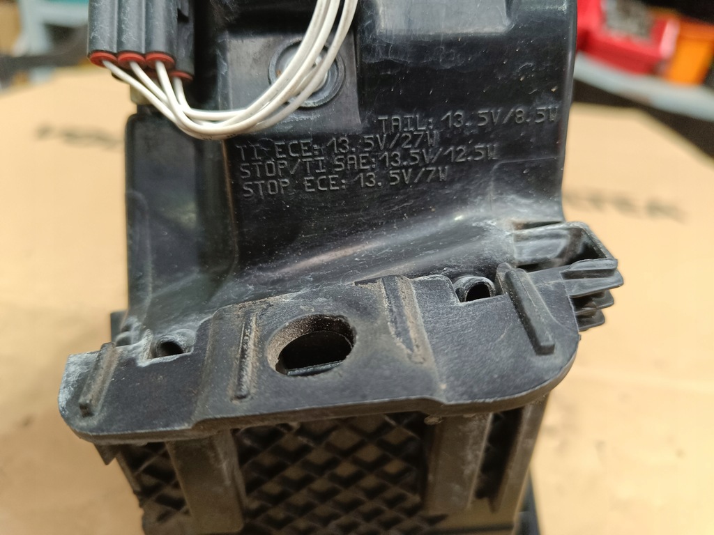 фото №15, Land rover velar l560 - лампа задняя правая