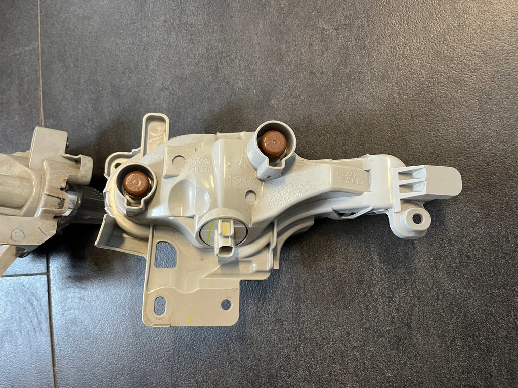 фото №6, Поворотник левый правый mazda 3 iii bm lift