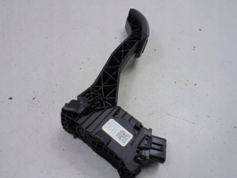 фото №10, Audi a3 8v потенциометр газа 2.0tsi 5q172350k