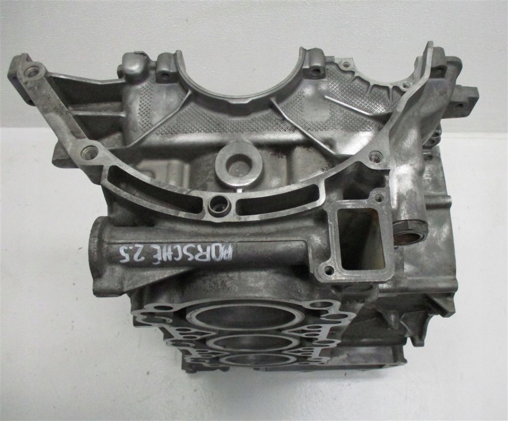 Блок porsche boxster 986 2.5 m96.20 9961011280r Ціна