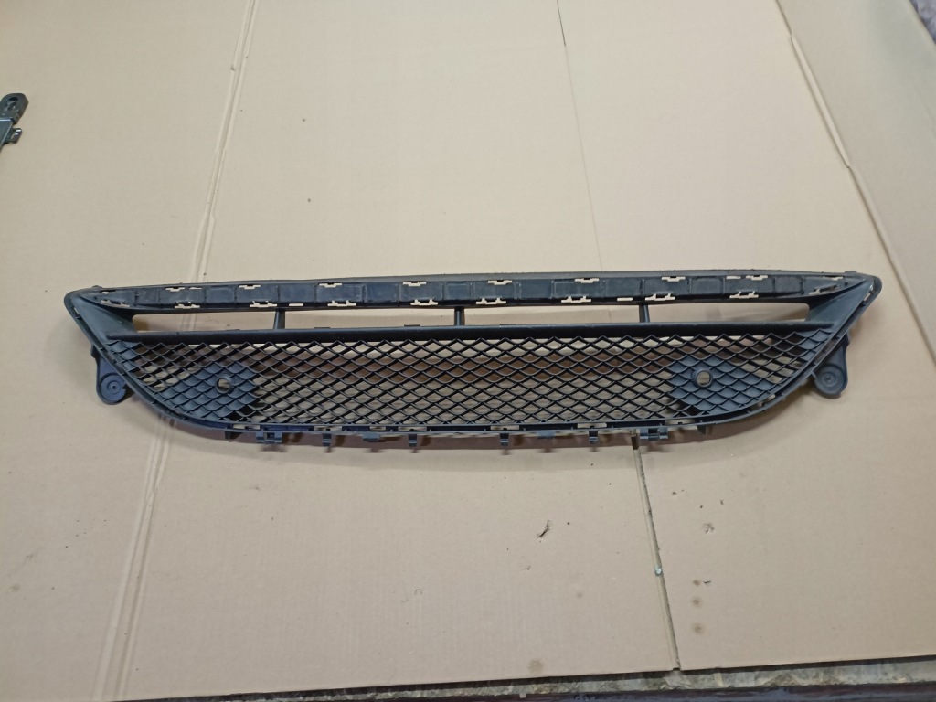 фото №1, Решётка бампера перед e-klasa w213 amg идеальное состояние оригинальный номер