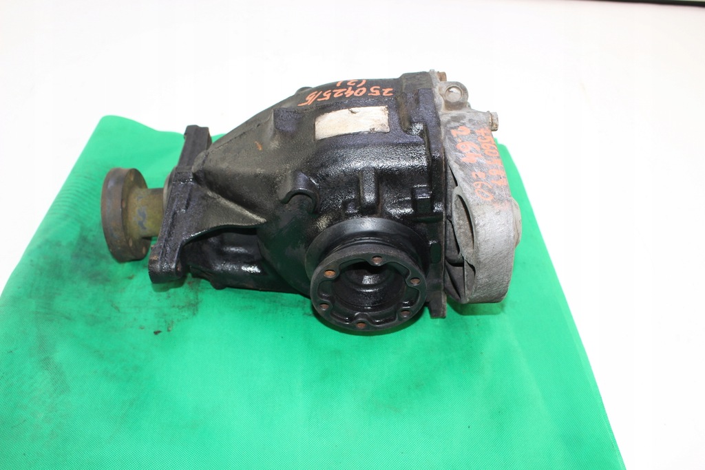 фото №1, Дифференциал задняя bmw e60 2.64 7560587