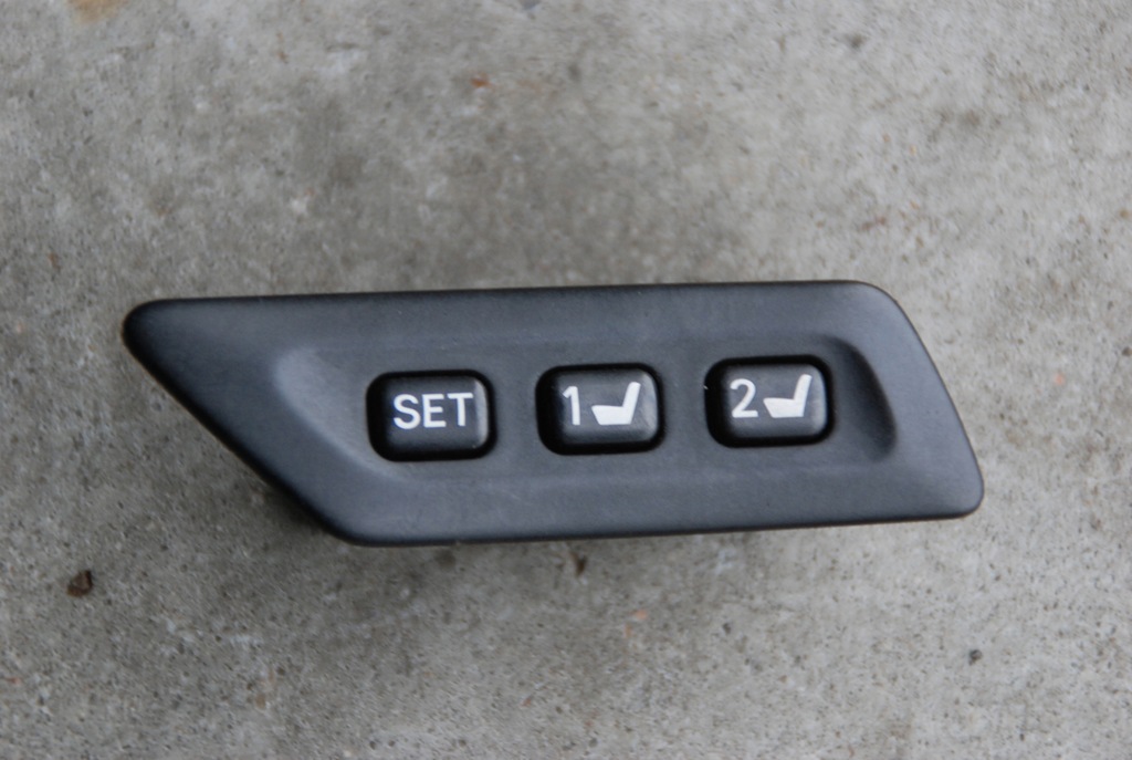 фото №1, Toyota avensis t27 панель кнопки пам'ять сидіння