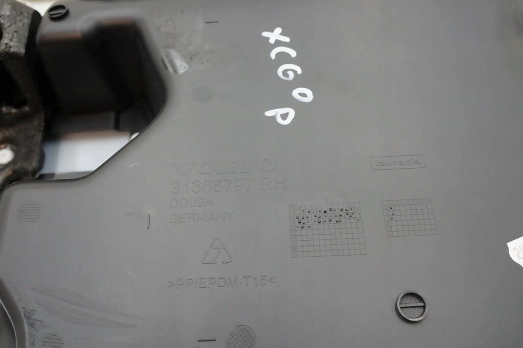 фото №5, Обшивка оббивка двері правий перед volvo xc60 i 2016 31366797