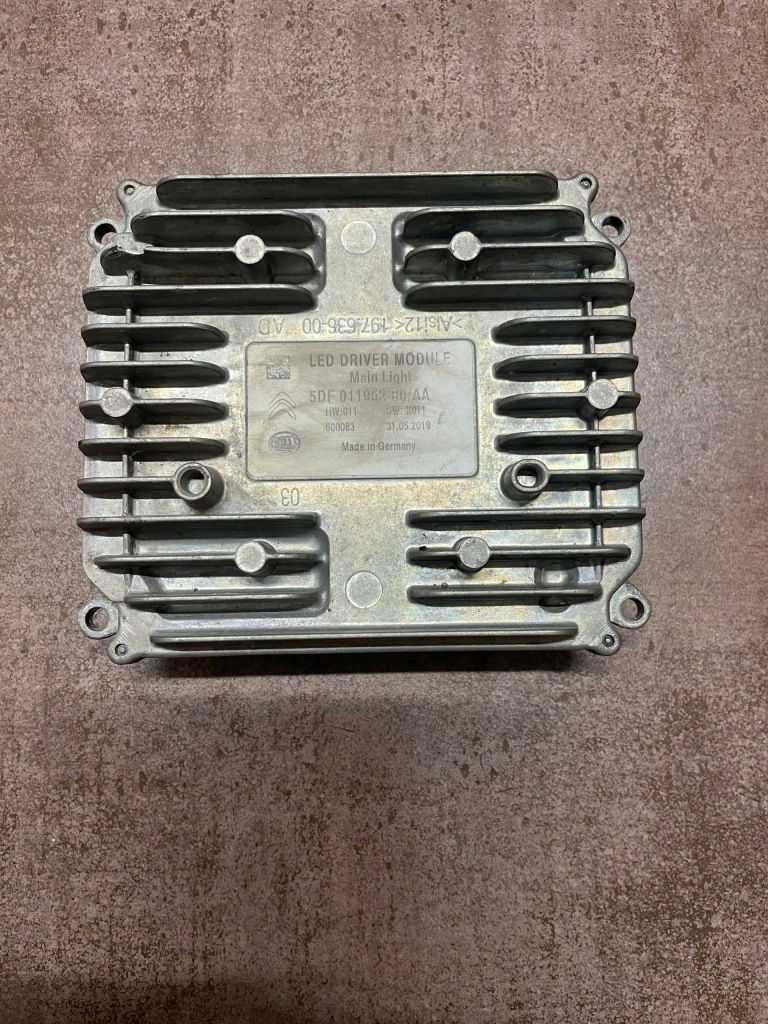 фото №1, Citroen c5 aircross модуль преобразователь led 5df011952-80 aa