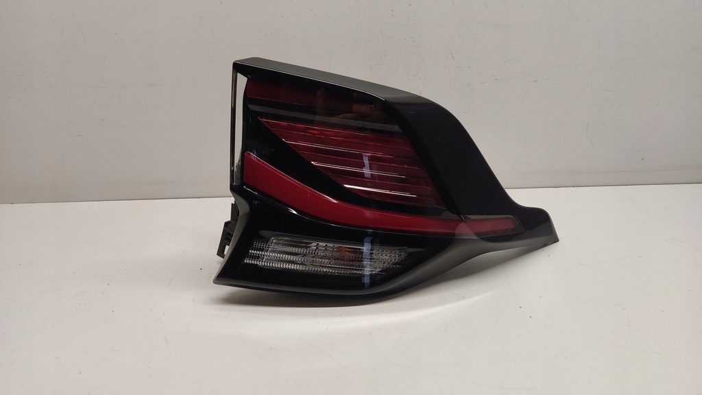 фото №1, Kia sportage 5 v лампа задні led права задня правий