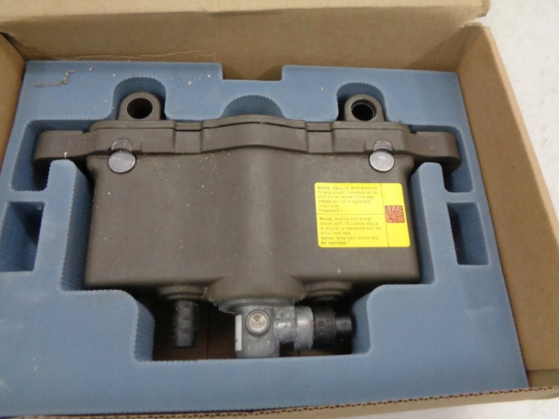 фото №1, Bwm f10 f11 петля патрон капот левый 7191049