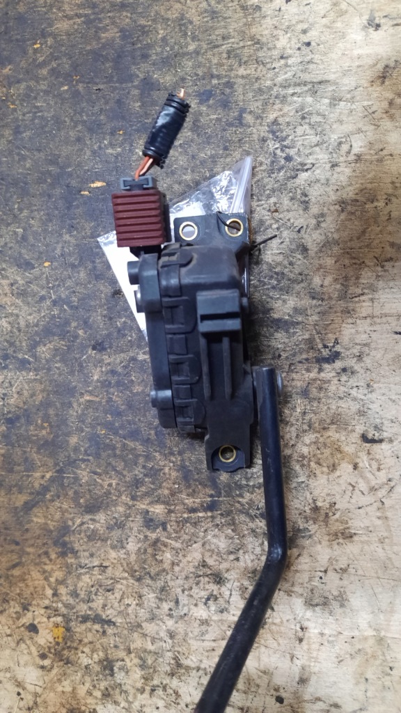 фото №3, Потенциометр газа opel agila 1.2b 00r