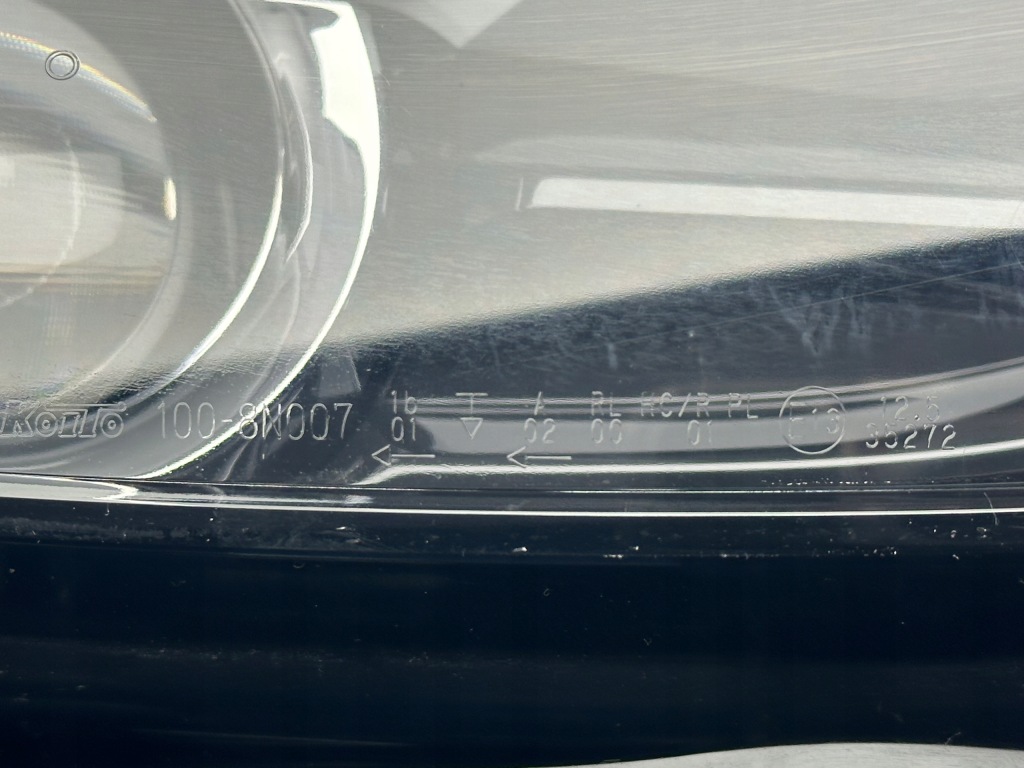 Mazda 3 3 фара full led правый  100-8n007 с Разборки